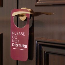 Avisos de Porta Publicitários